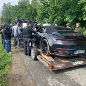 Cascade mécanique automobile préparée pour un tournage cinéma par Electric Travelling Cascades